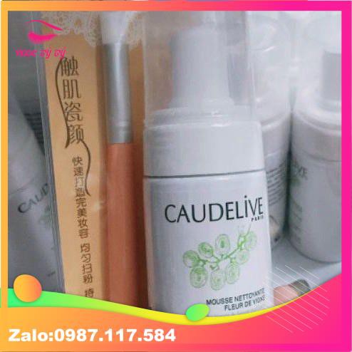 Tạo bọt + Cọ vệ sinh mi