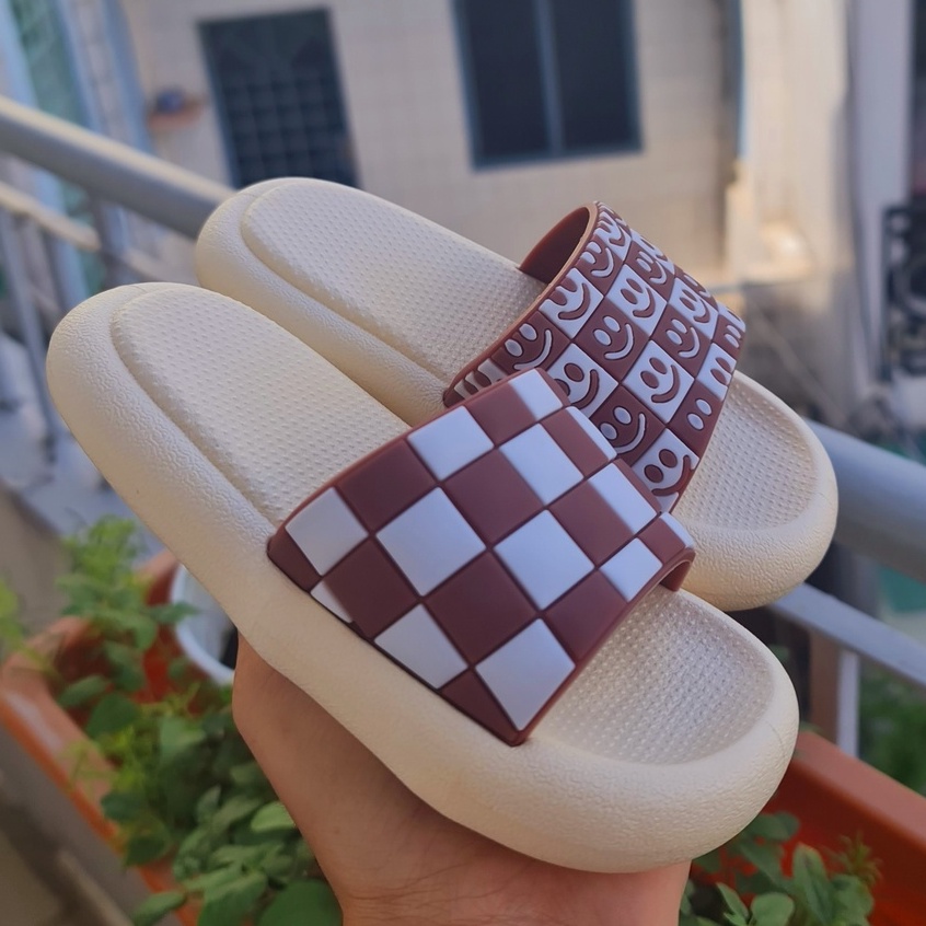 Dép đế bánh mì chật liệu cao su siêu mềm cho bé trai bé gái hình mặt cười