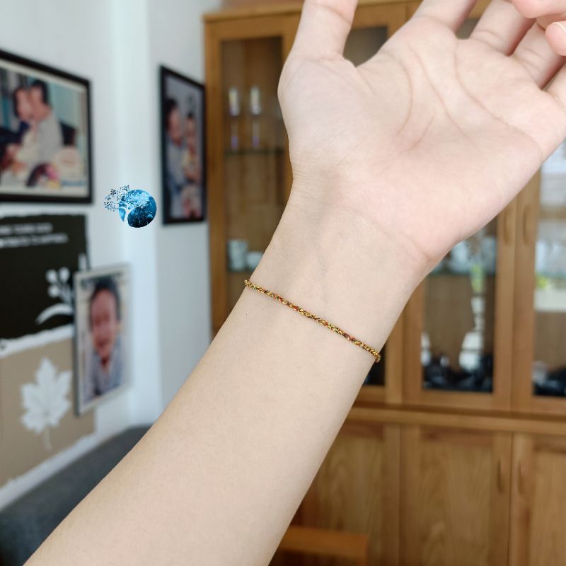 Vòng tay tết dây ngũ sắc