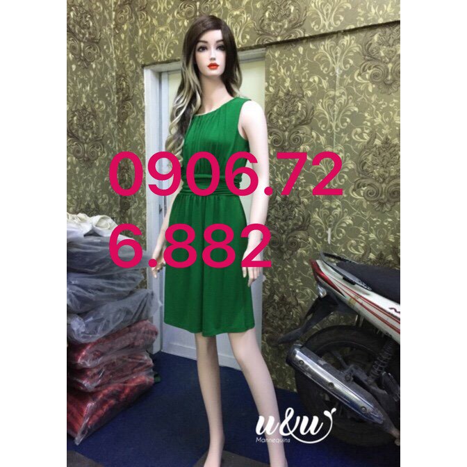 manocanh nữ tạo dáng