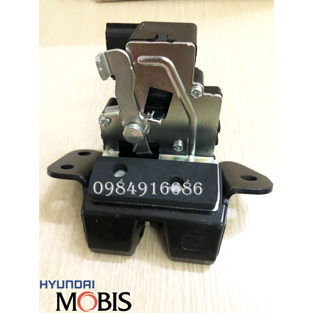 Ổ KHÓA NGẬM CỐP HẬU HUYNDAI SANTAFE CHÍNH HÃNG MOBIS HÀN QUỐC