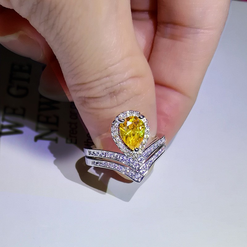 Nhẫn Nữ Mạ Bạch Kim Đính Đá Topaz Sang Trọng