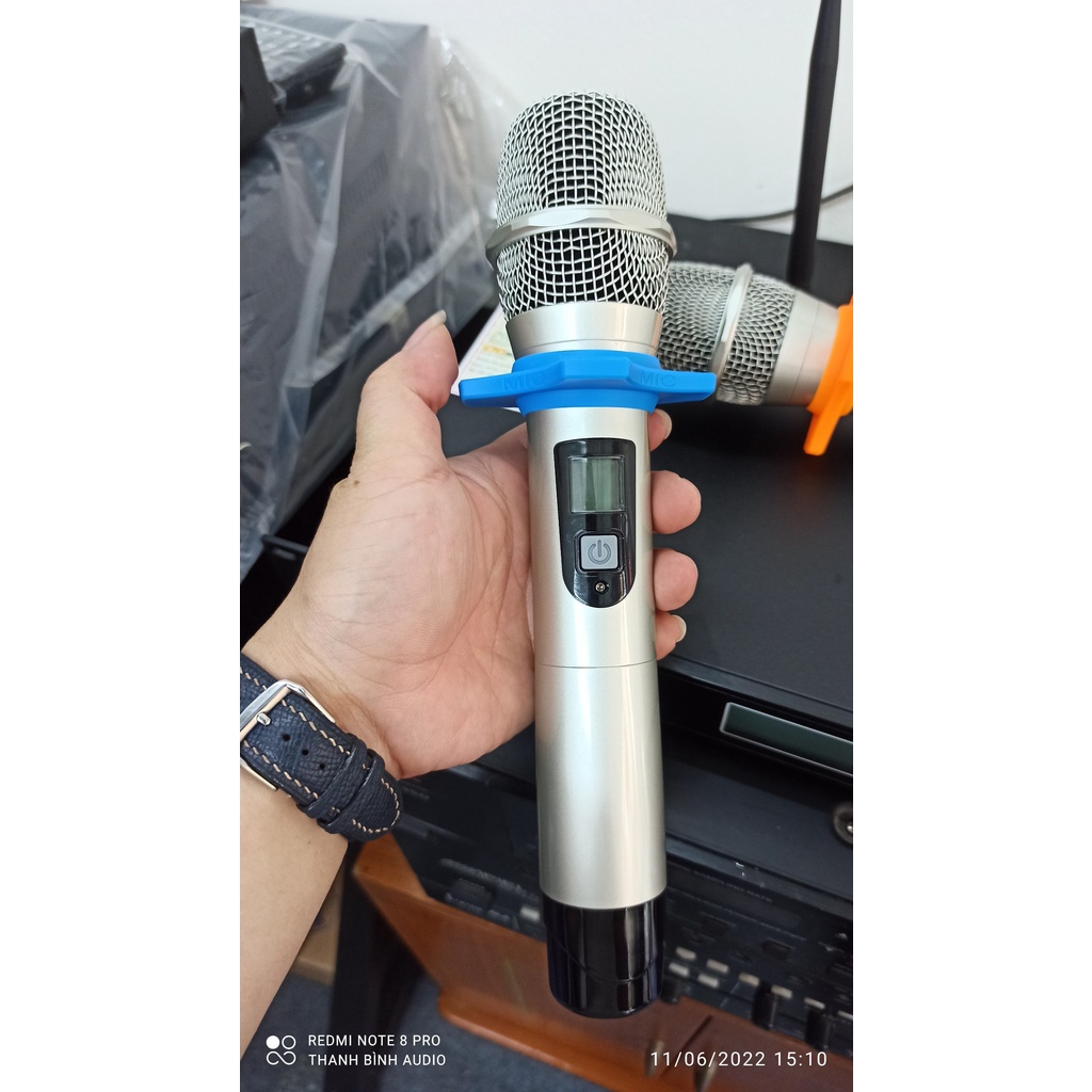 Micro không dây Avpro KM600