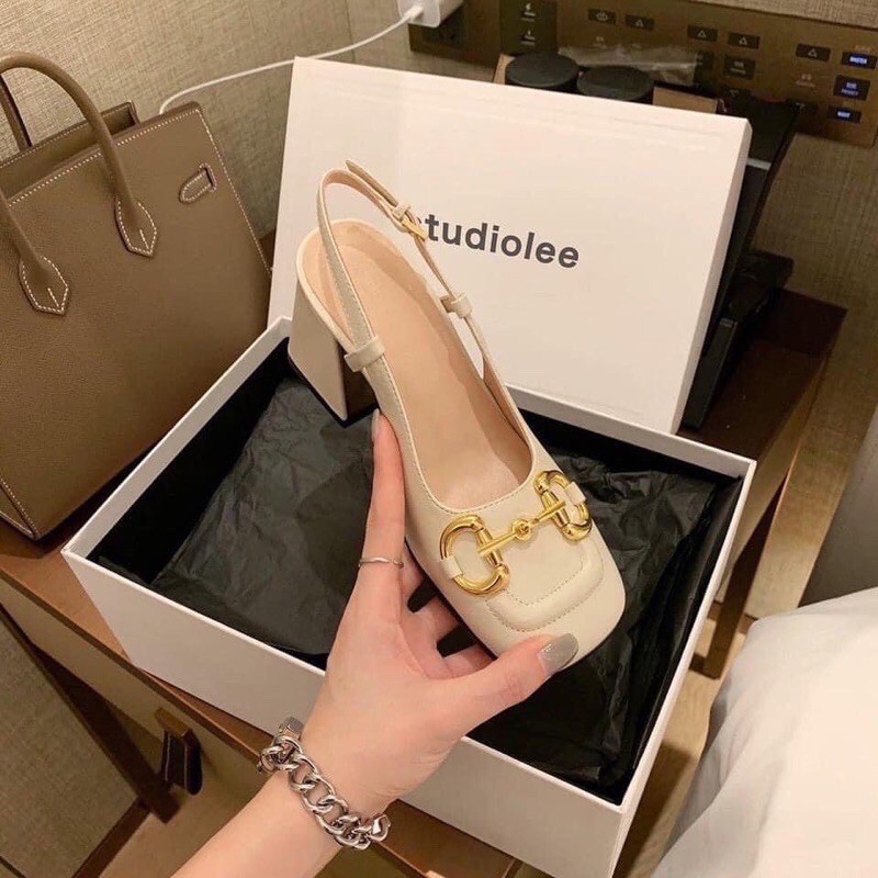 Sandal nữ bít mũi quai xích 7cm phân đế vuông
