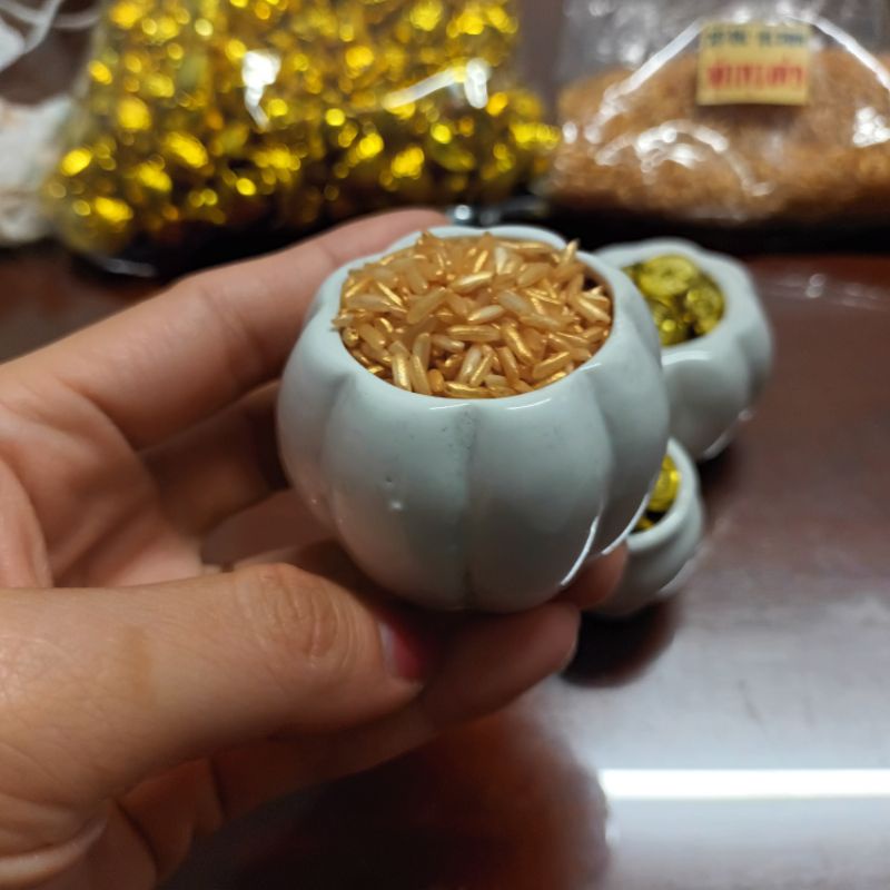 Hủ gạo, chum gạo vàng Thần Tài kích hoạt tài lộc may mắn