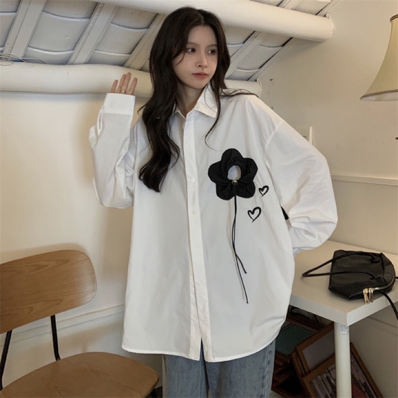 Áo sơ mi trắng kiểu hoa phối viền đính hoa tay dài 2023