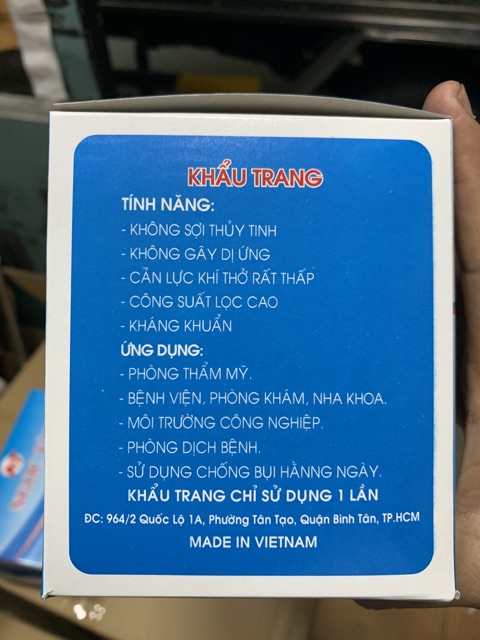 Hộp 50 cái khẩu trang y tế 4 lớp màu xanh Ngọc Tài