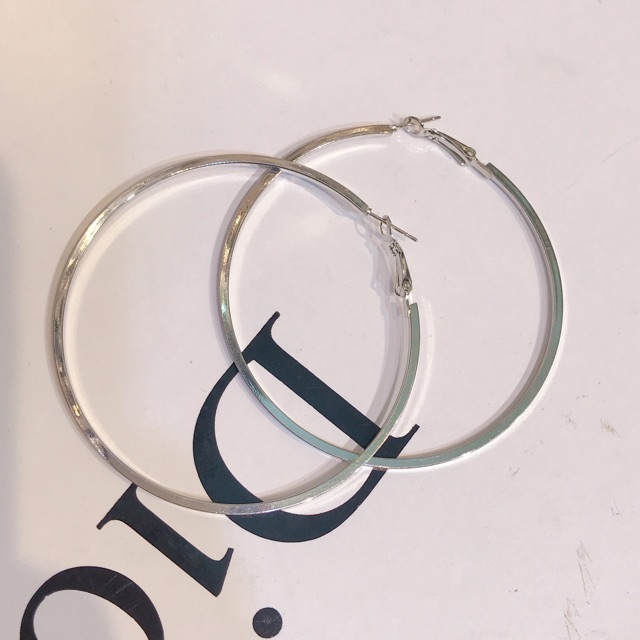 Khuyên tai tròn trơn cạnh vuông sang chảnh