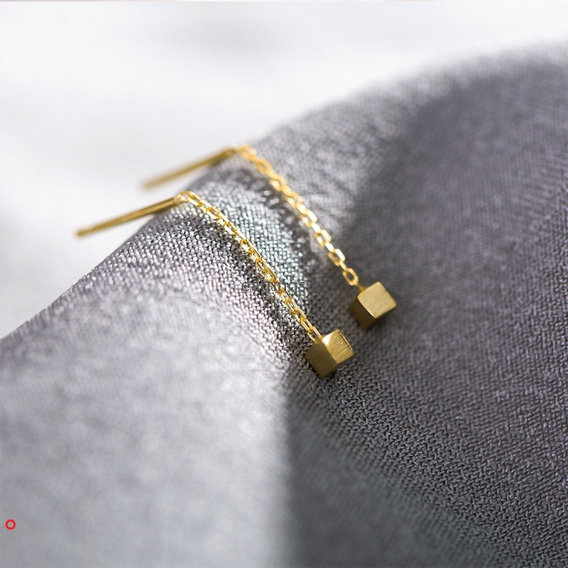 Khuyên tai hình khối lập phương nhỏ tối giản sáng tạo thời trang cho nữ