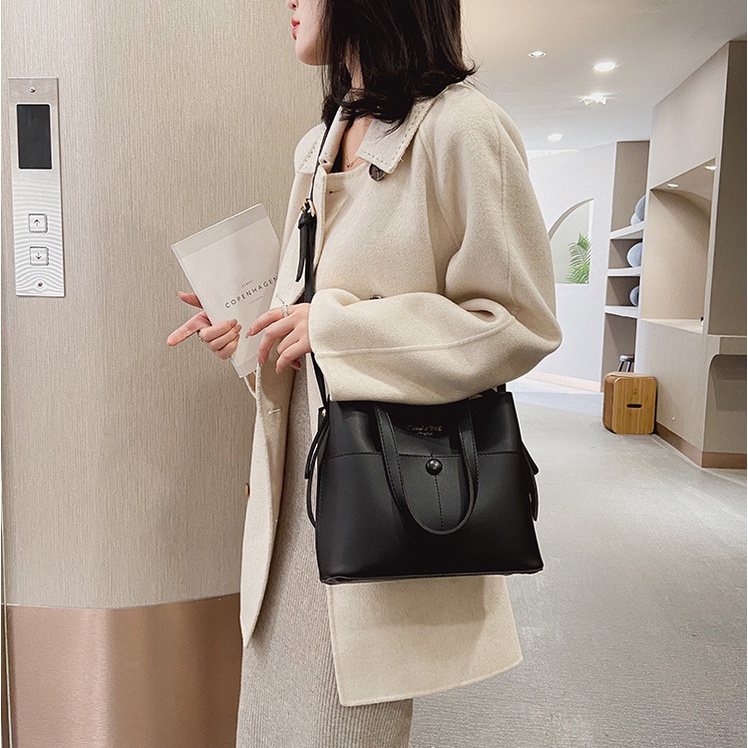 TÚI XÁCH NỮ ĐEO CHÉO CÚC T4 HÀN QUỐC DA MỀM MỊN