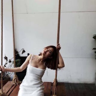 ĐẦM TRẮNG 2 DÂY NÚT BỌC HÔNG