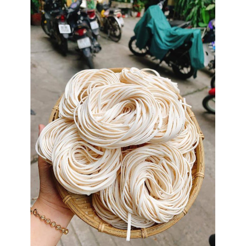 BÁNH CANH BỘT MÌ KHÔ HUẾ