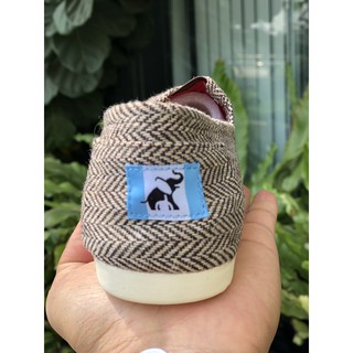 Tara - Giày Lười Unisex Nâu Line