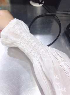 Áo sơ mi tay bo tiểu thư