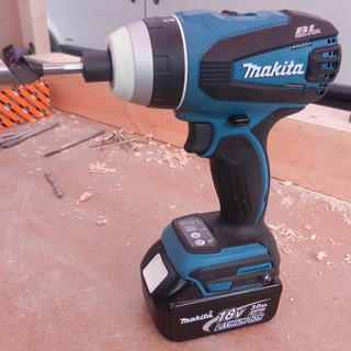 MÁY BẮT VÍT MAKITA DTP141RTE/141Z