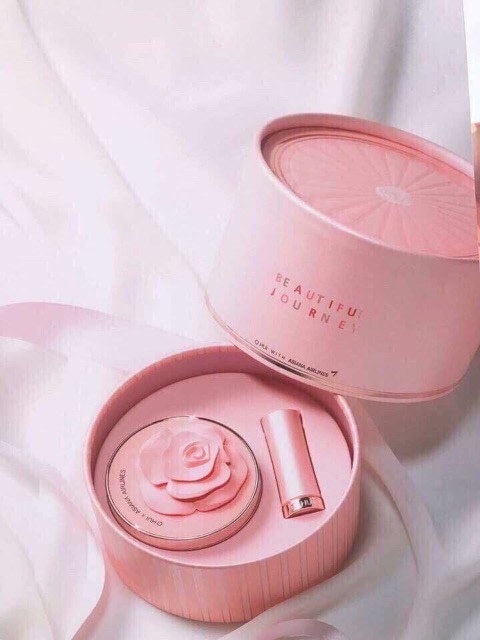 Phấn nước phiên bản giới hạn Ohui Ultimate Cover Cushion Moisture Rose Patal Special Set (Kèm lõi + Son)