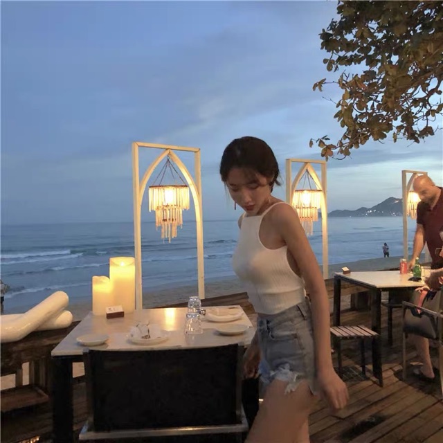 Áo yếm đi biển hở lưng sexy