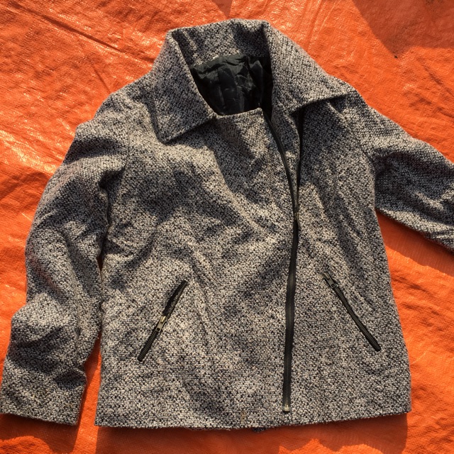 Áo dạ tiêu cực đẹp size M 180k áo cực đẹp luôn ạ