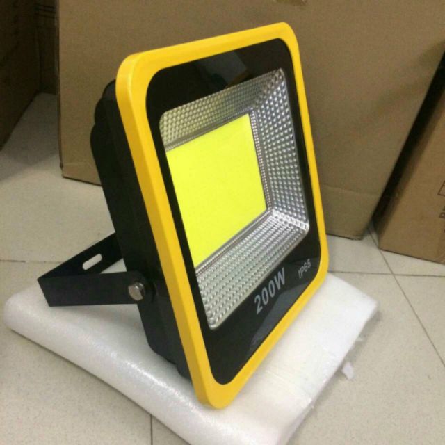 Loại 1 - Đèn Pha Led viền Vàng - Hàng đủ w ( Bảo hành 2 năm )
