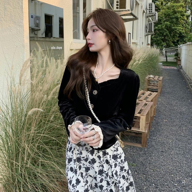 ✉Set chân váy và áo khoác Cardigan chất liệu nhung phối ren thời trang quyến rũ cho nữ