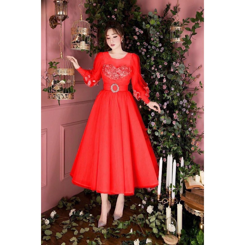 ĐẦM XOÈ TAY PHỒNG KẾT HOA THÊU ( kèm khoen eo đá pha lê)