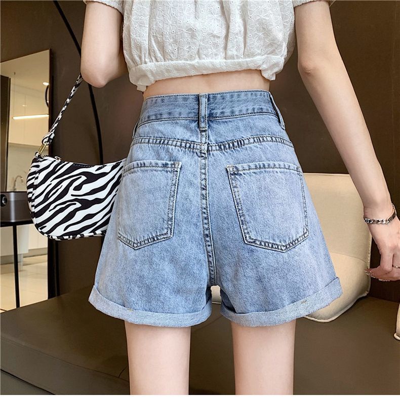 Quần short jean cạp cao họa tiết thêu trái tim thời trang Hàn Quốc cho nữ