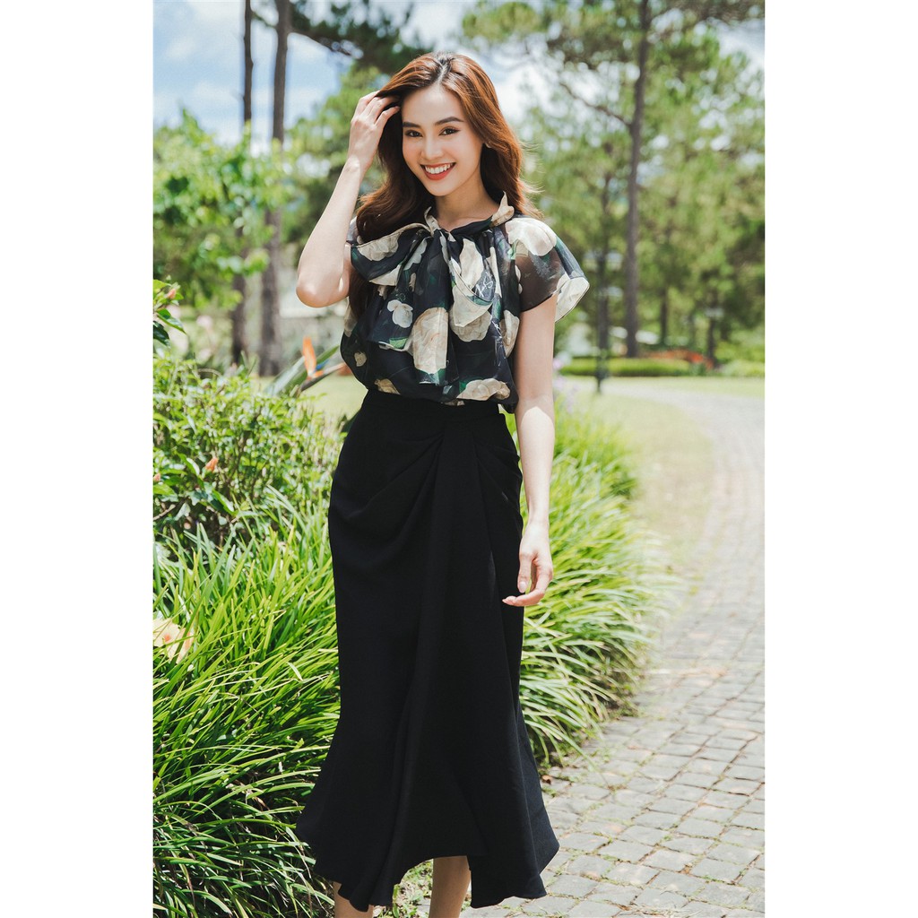 [Nhập SIXDO100K giảm 100K đơn từ 999k] Áo không tay nữ SIXDO Camellia Chiffon Shirt 6TN049 | BigBuy360 - bigbuy360.vn