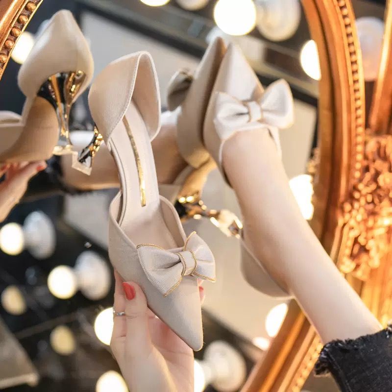 Giày cao gót Xiaoxiangfeng mỏng gắn nơ rỗng thời trang mùa thu Pháp 2021 mới cho nữ