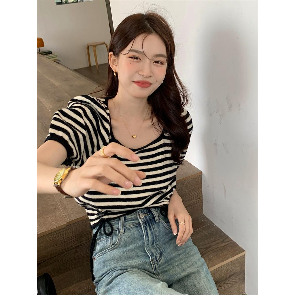 Áo Sweater Cổ Vuông Tay Phồng Họa Tiết Kẻ Sọc Phối Dây Rút Thời Trang Hàn Quốc 64087