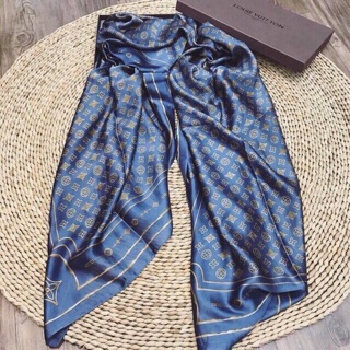 Khăn Lụa Hiệu 350k sale 189k