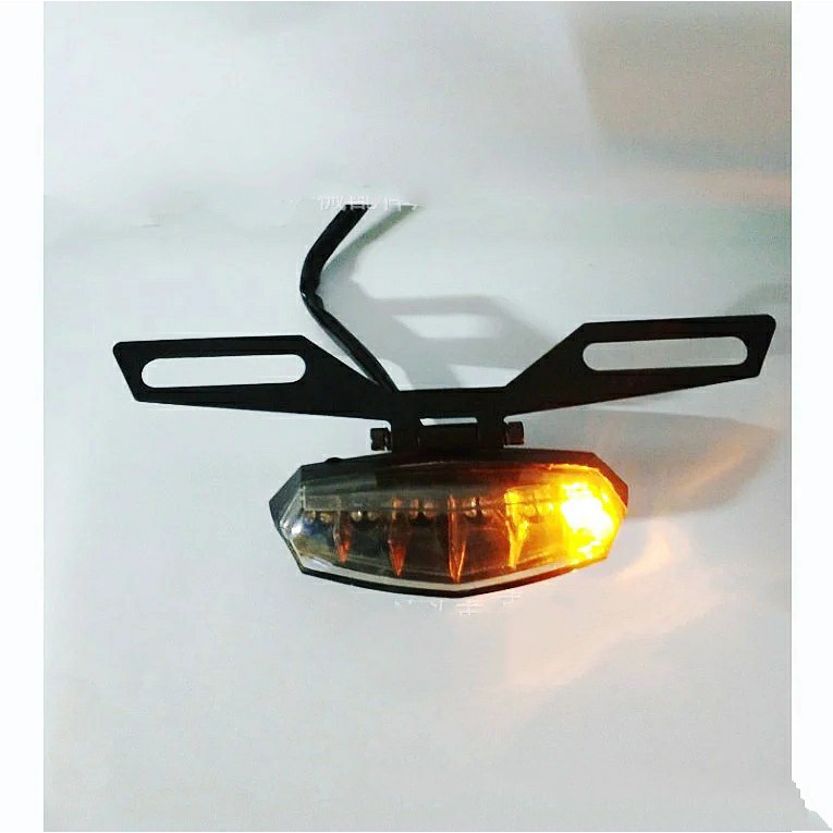 Đèn phanh kèm giá treo bản số ( có đèn phanh và xi nhan )