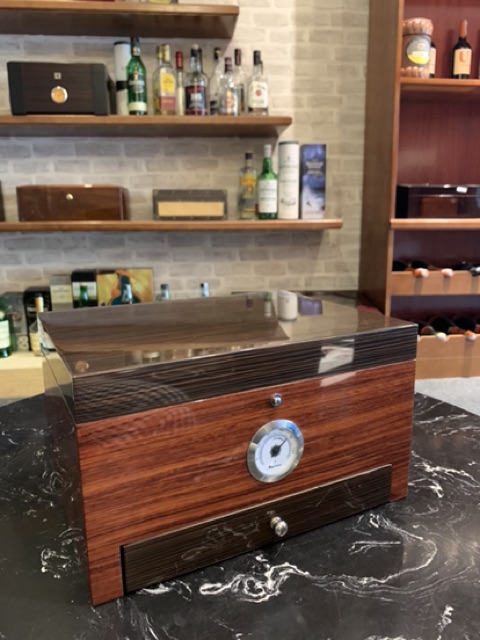 Hộp giữ ẩm, bảo quản Xì gà - Cohiba Humidor Cigar kèm set phụ kiện