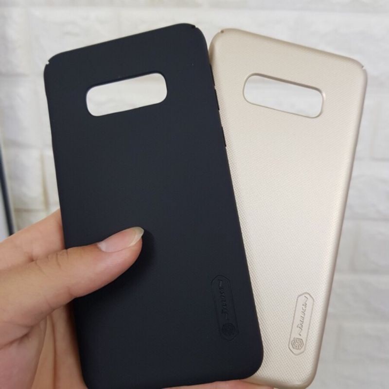 Ốp Lưng Sần Nillkin Samsung S10e