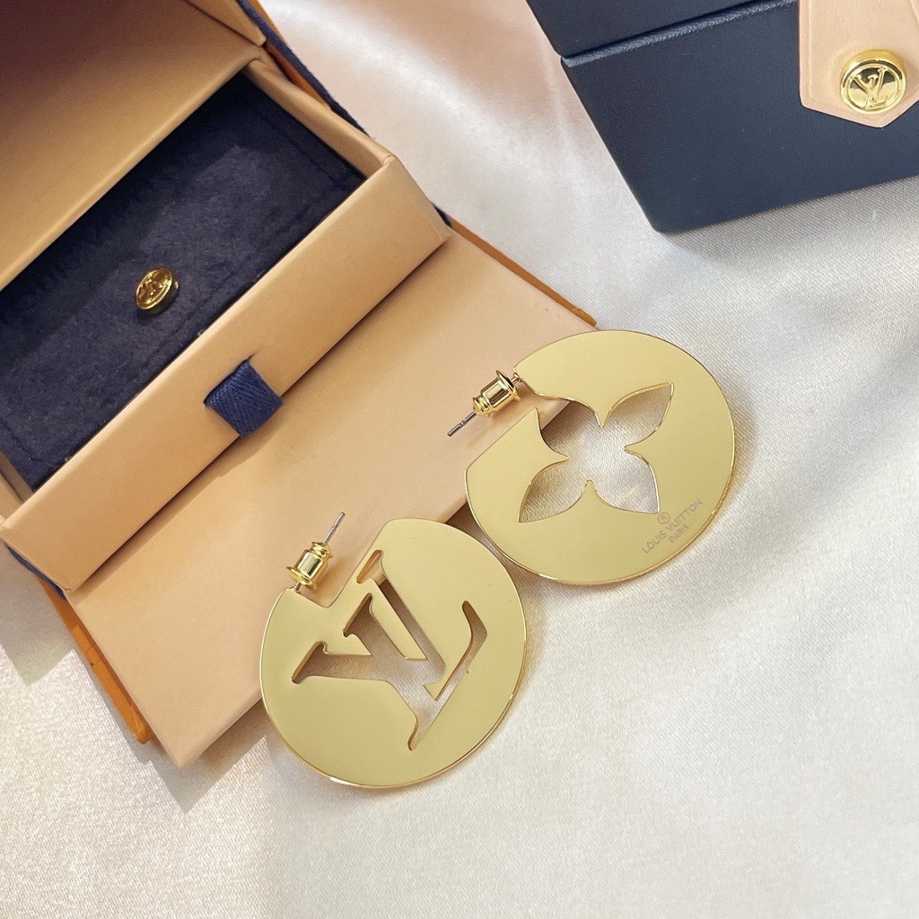 Khuyên Tai Dáng Tròn In Chữ Louis Vuitton Thời Trang Thanh Lịch Sang Trọng