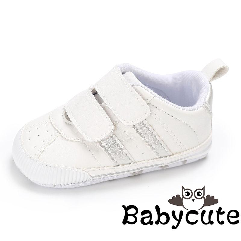 Giày thể thao khóa dán phong cách năng động dành cho các bé