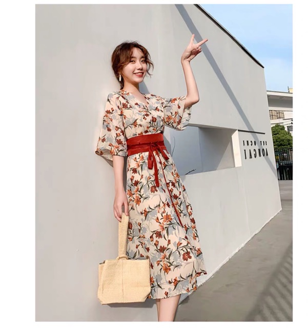 Đầm cách điệu yukata hoạ tiết hoa lá