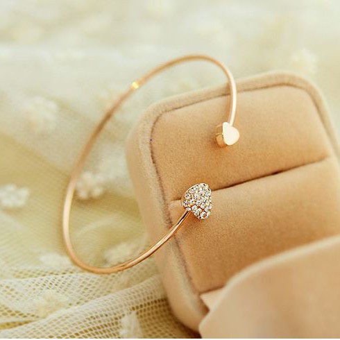 Vòng tay nữ Hàn Quốc siêu nữ tính đính đá sang trọng