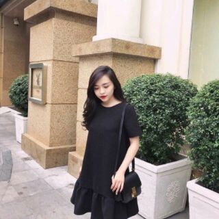 Đầm bầu đuôi cá đen và đỏ