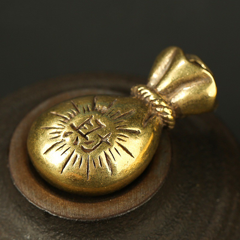 Tượng Đồng Phong Thủy May Mắn Tài Lộc Hình Túi Tài Lộc (Kích Thước: 3.2cm x 1.7cm)