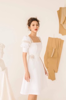 Đầm tay phồng đính hoa eo