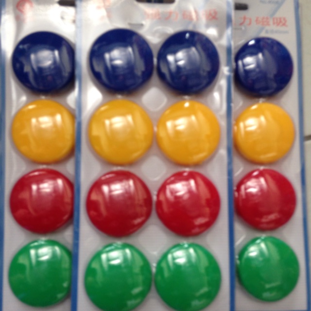 Nam châm hít bảng