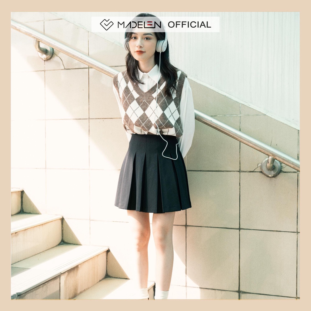 Chân váy dáng ngắn nữ MADELEN xếp ly xòe đen