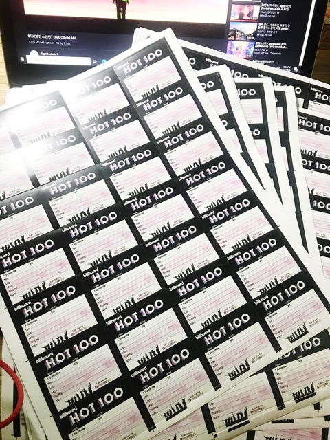 Sticker nhãn vở của nhóm nhạc no1 Billboard Hot100 💜❤️