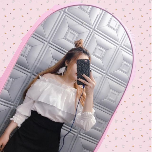 Áo bẹt vai trắng hình thật