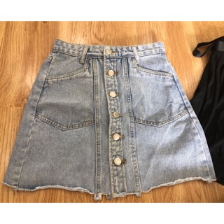 Chân váy cúc size s