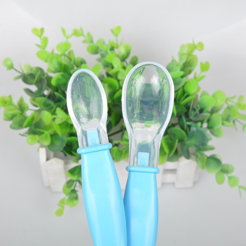 2 Muỗng silicon an toàn tiện lợi cho các bé