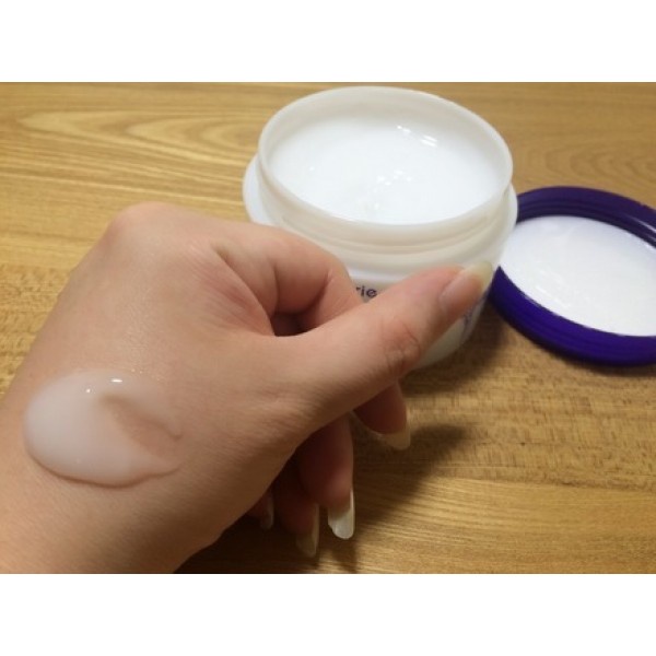 Kem dưỡng ẩm hạt Ý Dĩ trẻ hoá da Hatomugi Naturie Skin Conditioning Nhật Bản 180g