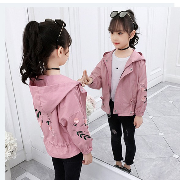 Áo khoác gió bé gái Size 17-48kg chất liệu vải kaki dây rút bo gấu phối  hoa dây thêu xinh xắn AK30
