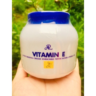 Kem Vitamin E dưỡng ẩm trắng da