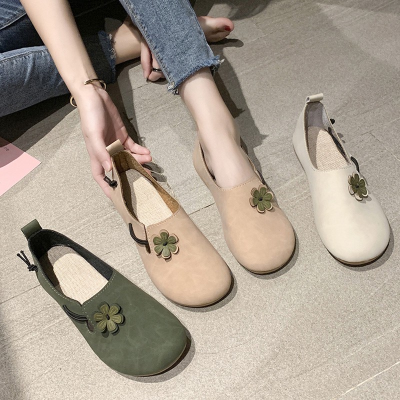 Giày sandal lười bít mũi tròn đính họa tiết hoa đáng yêu vintage cho nữ